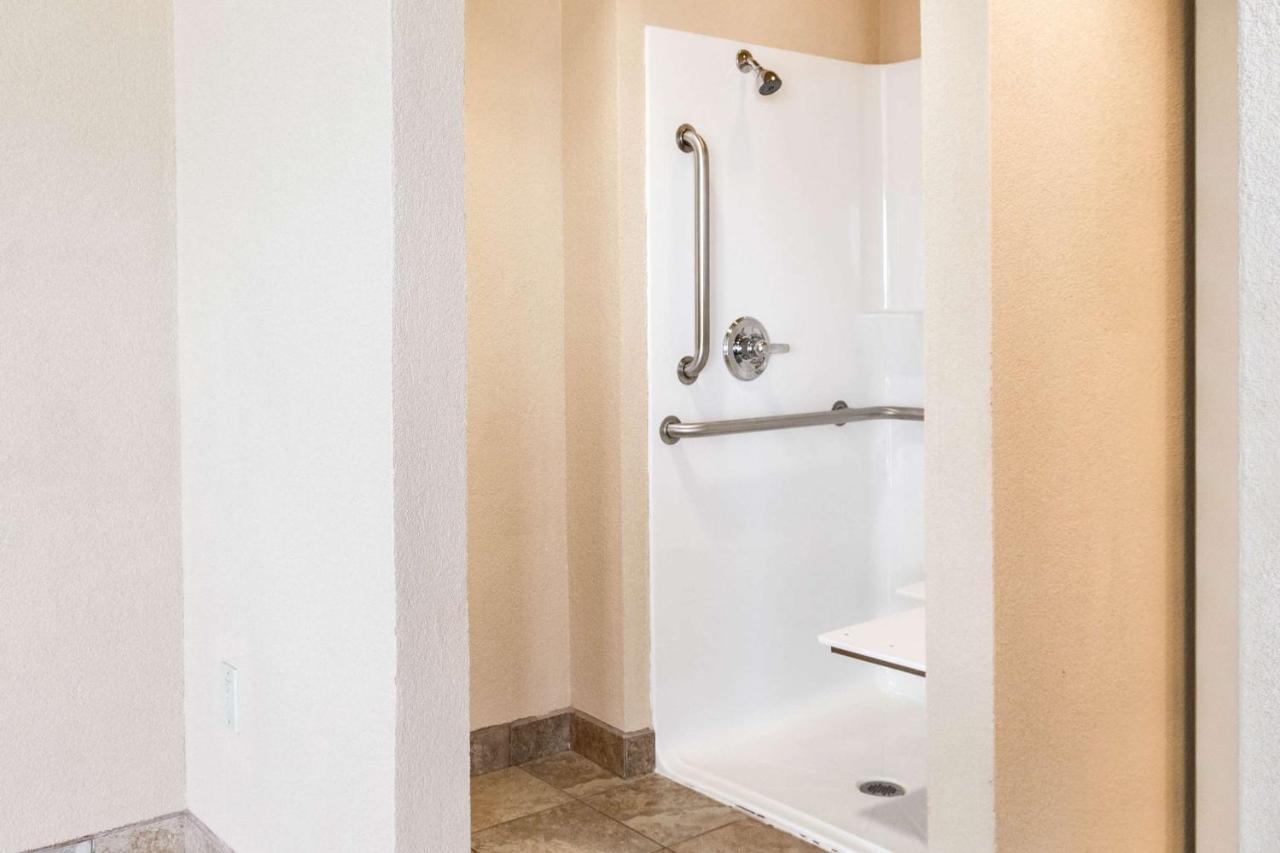 Hampton Inn Derby-Wichita Southeast מראה חיצוני תמונה
